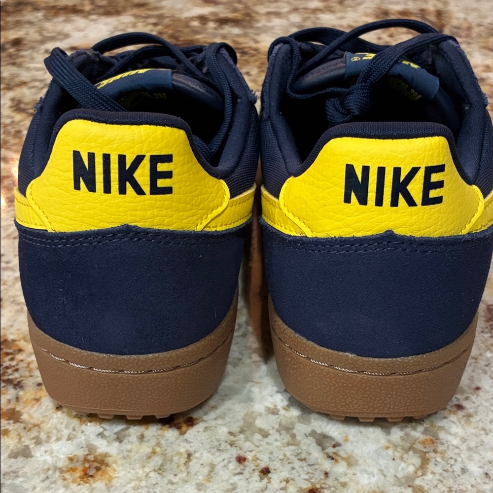 Nike Women’s Field General Sneakers - Picture 2 of 7